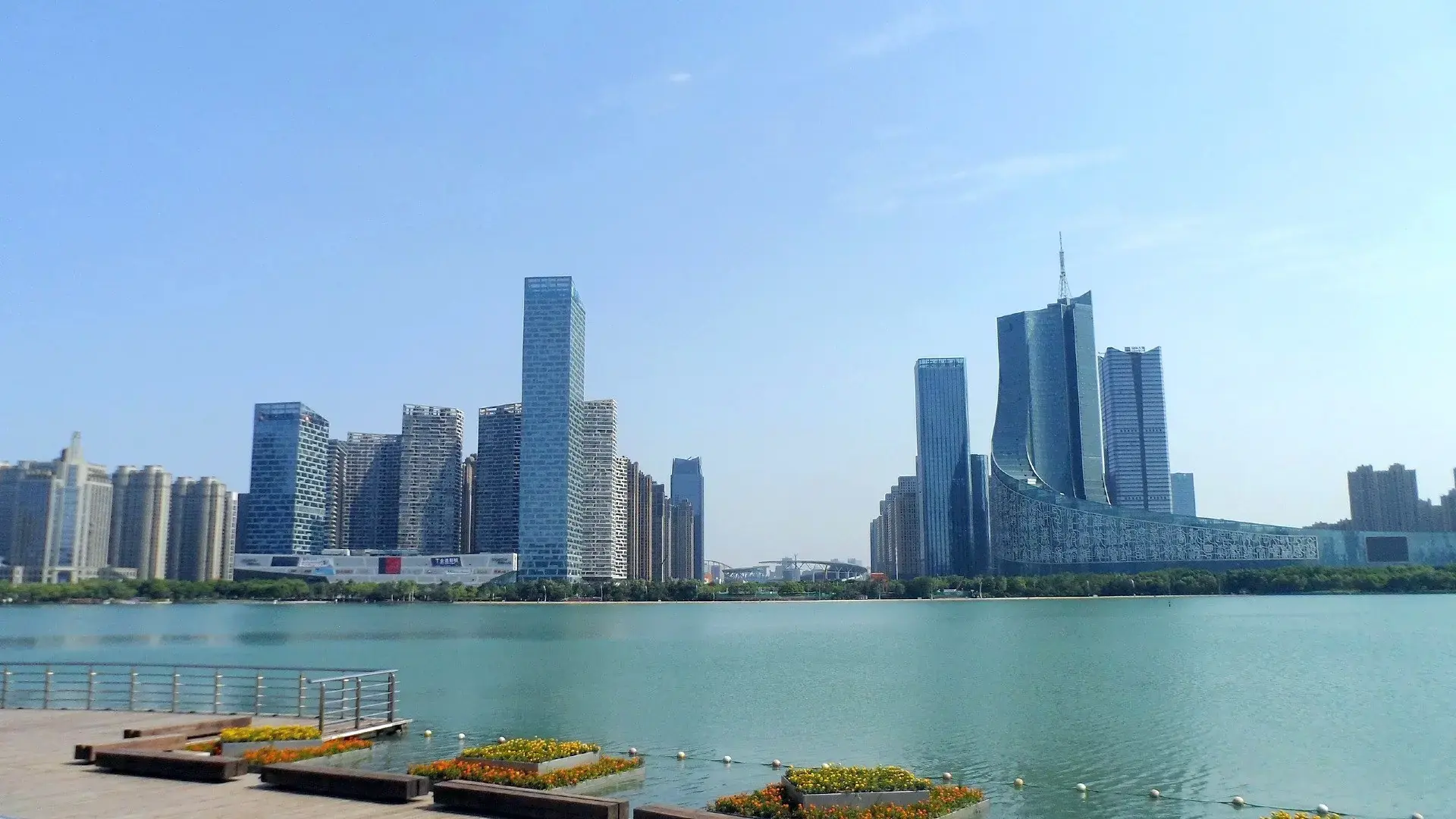 合肥天鹅湖城市天际线